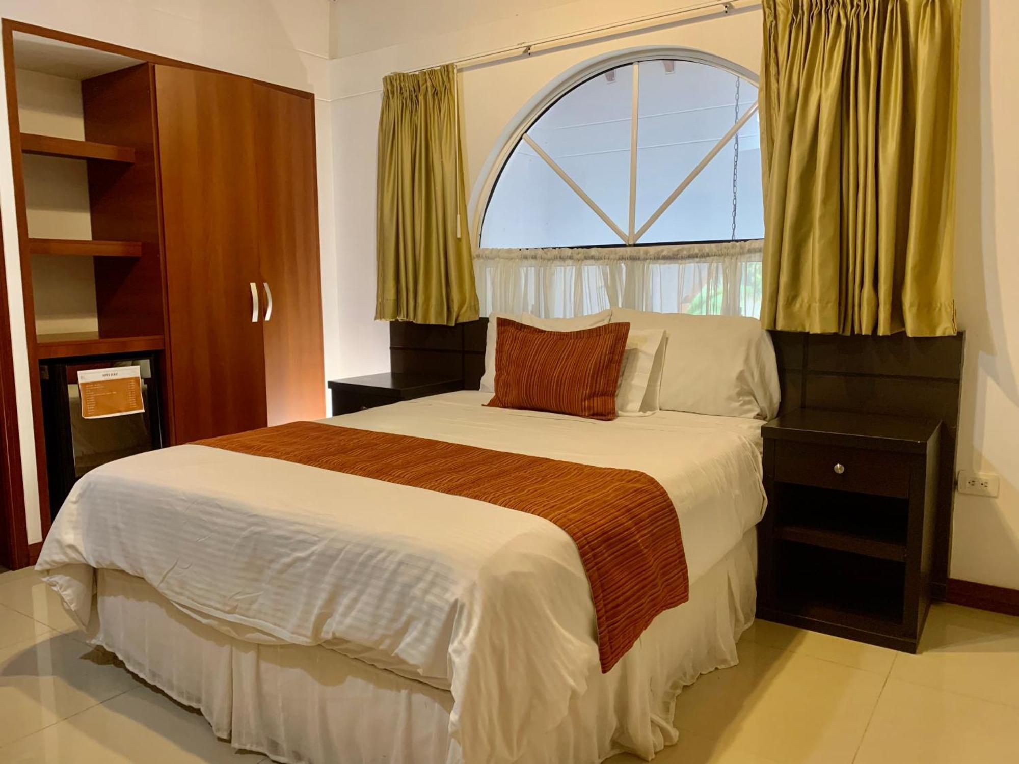 Serenity Suites Casa Boutique 布卡拉曼加 外观 照片