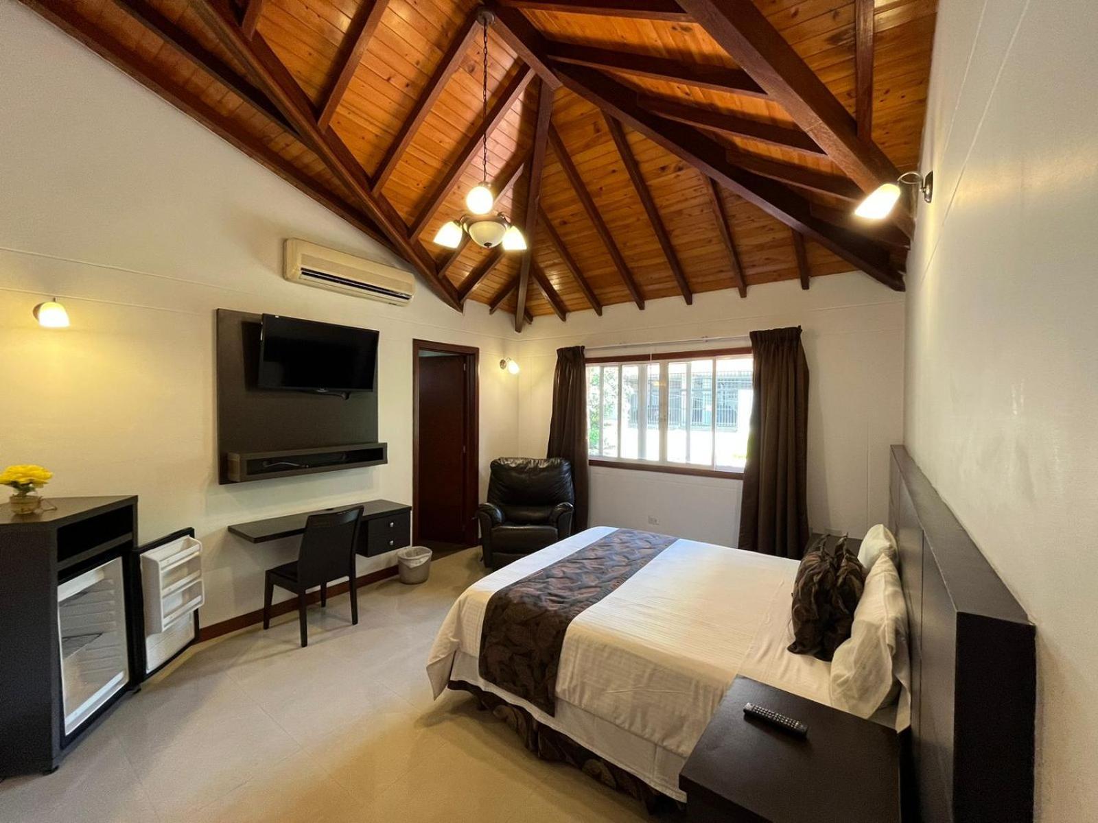 Serenity Suites Casa Boutique 布卡拉曼加 外观 照片