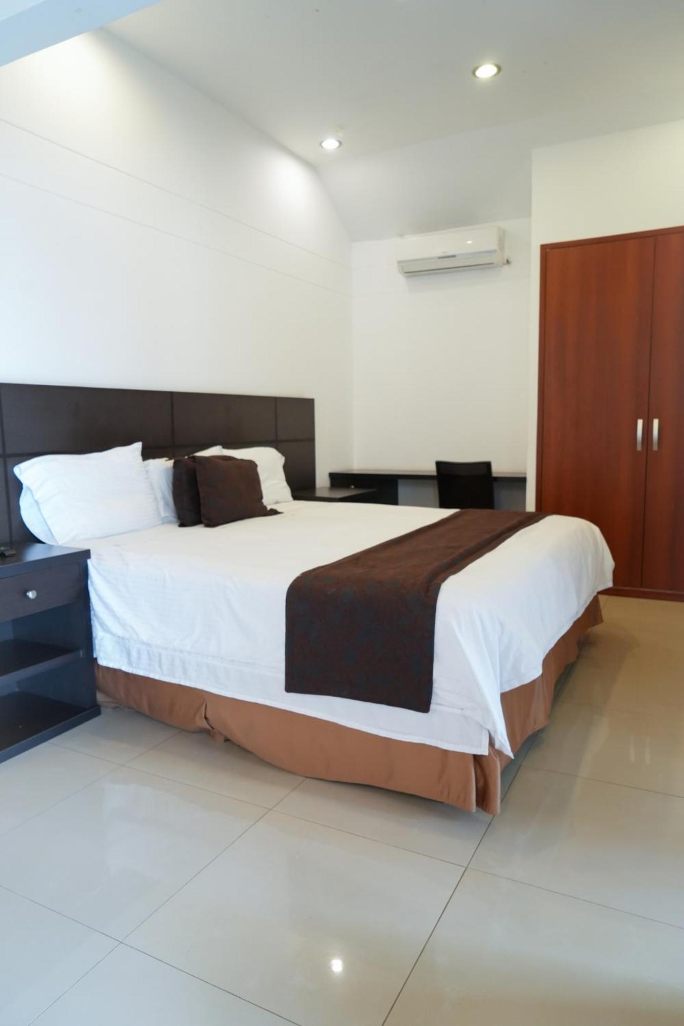 Serenity Suites Casa Boutique 布卡拉曼加 外观 照片