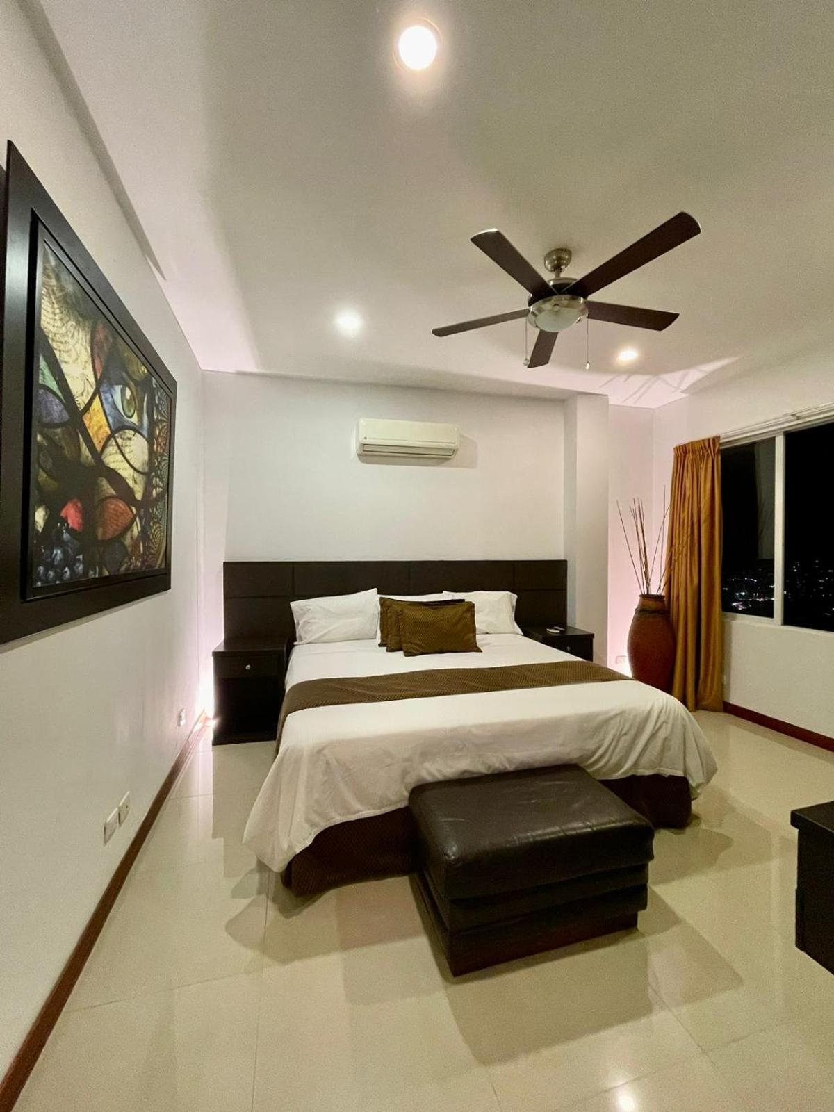 Serenity Suites Casa Boutique 布卡拉曼加 外观 照片